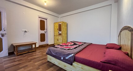 Rockstar Stay : Best Home Stay In Old Manali Room Type - Bedroom 1