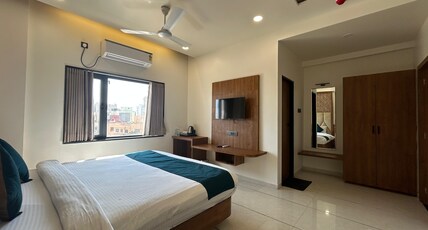 Hotel Kashi Room Type - Deluxe AC Room