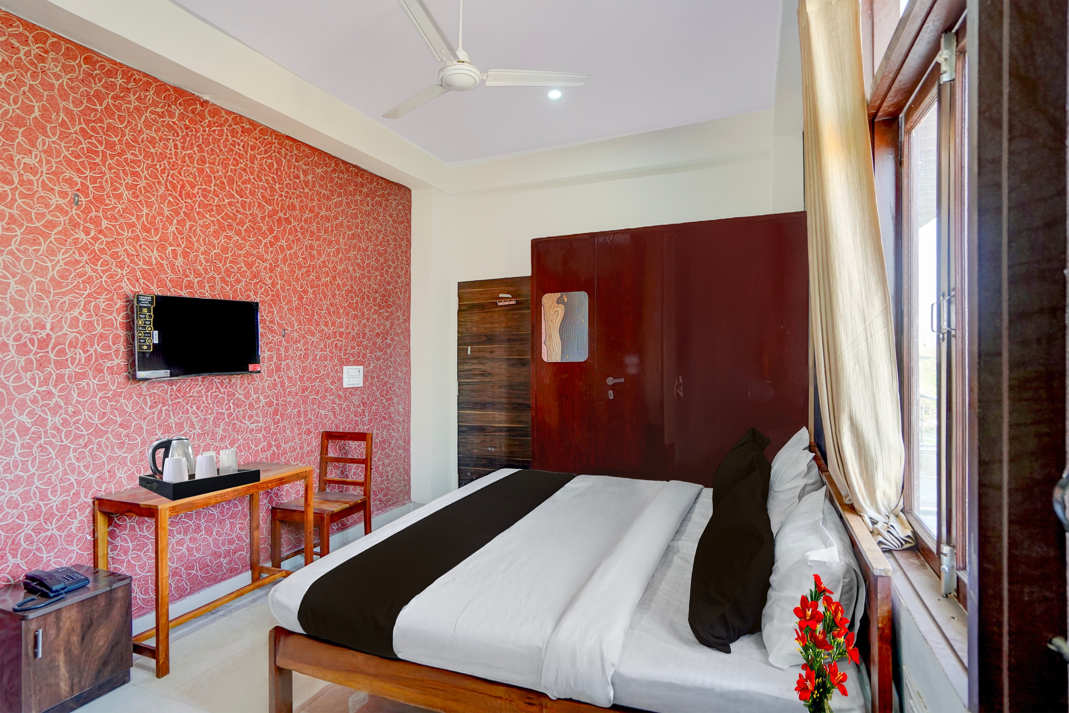 Townhouse Manipal University Highway King Bagru Formerly Golden Hotel - Tap to explore photos