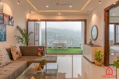 The White Beauty 2bhk House By Homestaydaddy