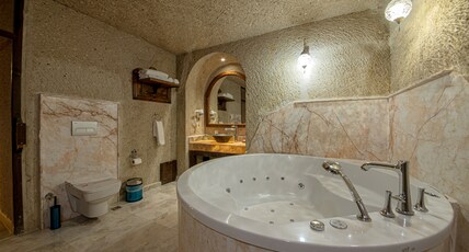Roma Cave Suite Hotel Room Type - Deluxe Suite with Spa Bath