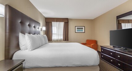 Best Western Cold Lake Inn Room Type - 1 Queen Bed, Non-Smoking, Separate Building, Exterior Corridor, Microwave And Refrigerator Best Western Cold Lake Inn Room Type - 1 Queen Bed, Non-Smoking, Separate Building, Exterior Corridor, Microwave And Refrigerator