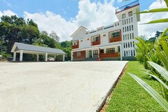 Elenji Merrywoods Resort Munnar