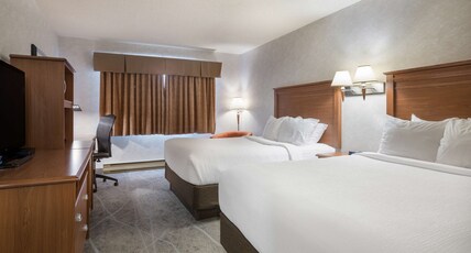 Best Western Glengarry Hotel Room Type - 2 Queen Beds, Non-Smoking, Main Building, Pillowtop Bed, High Speed Internet Access, Mini Fridge, Fl