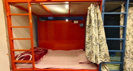 Capsule hostel and pg services Room Type - Bunk Bed Services