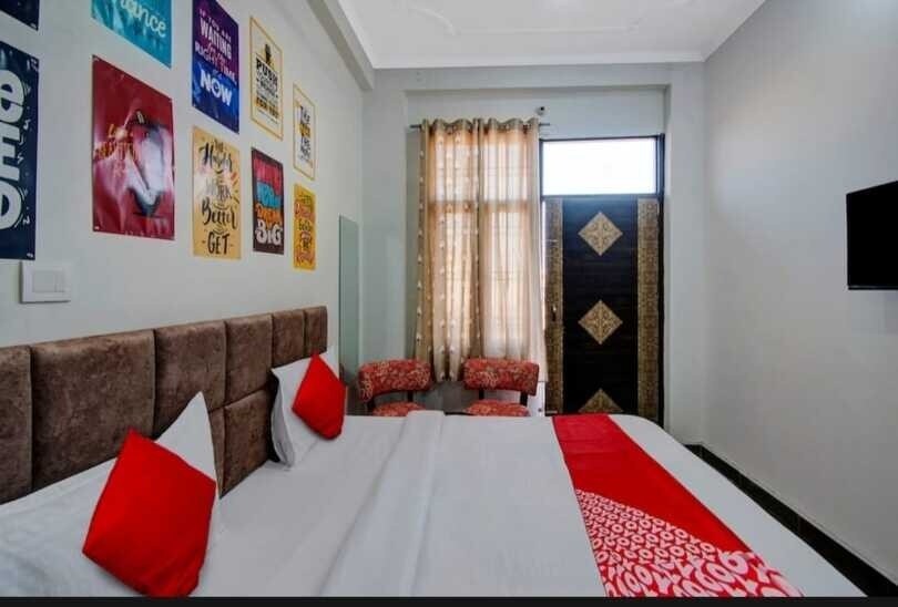 Hotel Kanha - Tap to explore photos