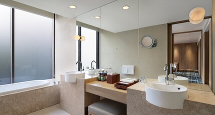 Crowne Plaza Changi Airport Room Type - Kiztopia Family Theme Room Lounge Access