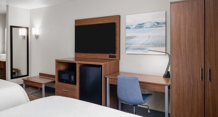 Garner Hotel PIGEON FORGE DOWNTOWN by IHG Room Type - 2 Queen Standard