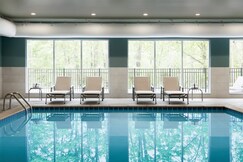 Holiday Inn Express & Suites Savannah W - Chatham Parkway