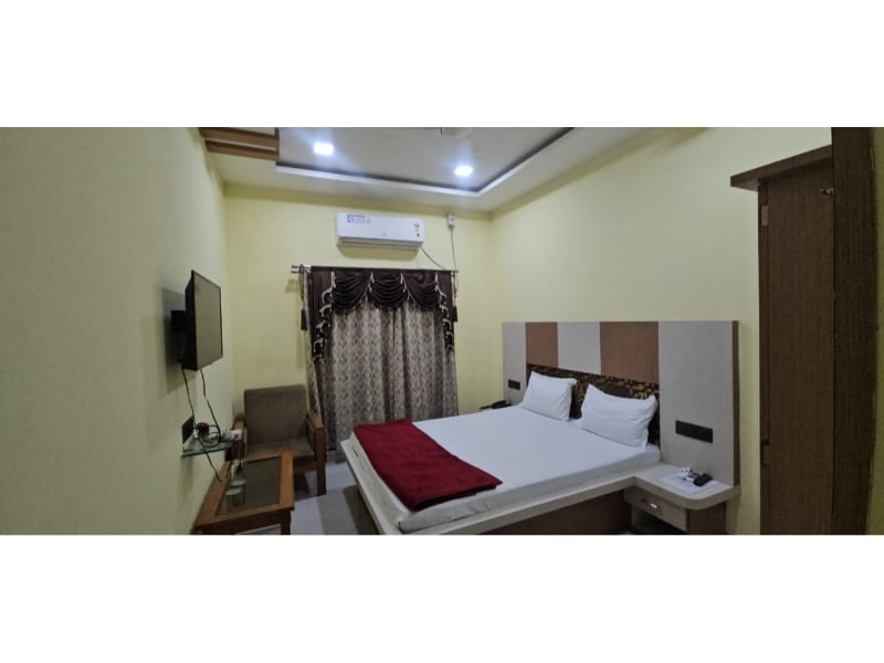 S.A. KING PLAZA - Tap to explore photos