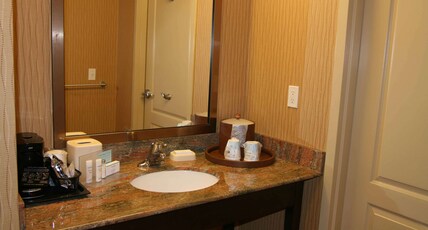 Hampton Inn Union City Room Type - 2 QNS MICROWV FRIDGE NS