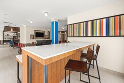 Holiday Inn Express & Suites SUISUN CITY