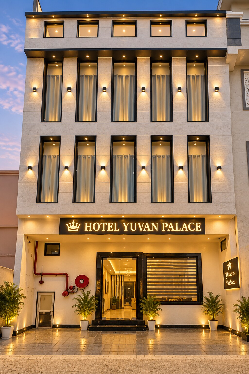 Hotel Yuvan Palace Agra - Tap to explore photos