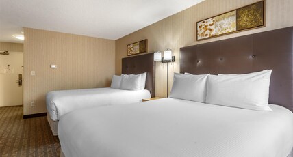 Best Western Cold Lake Inn Room Type - Suite - 2 Queen 1 Double, Non-Smoking, 2 Rooms, Microwave And Refrigerator