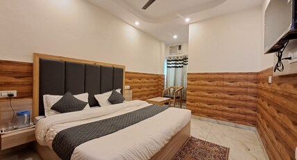 Maa Shanti Residence Room Type - Super delux room with Garden view