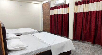 Royal Rudraksh Palace Room Type - Deluxe AC Twin Double bed