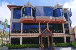 HYDERSPARK - THE LUXURY HOTEL