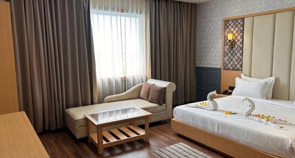 Grand Bhelsa Hotel and Resort Room Type - SUITE ROOM