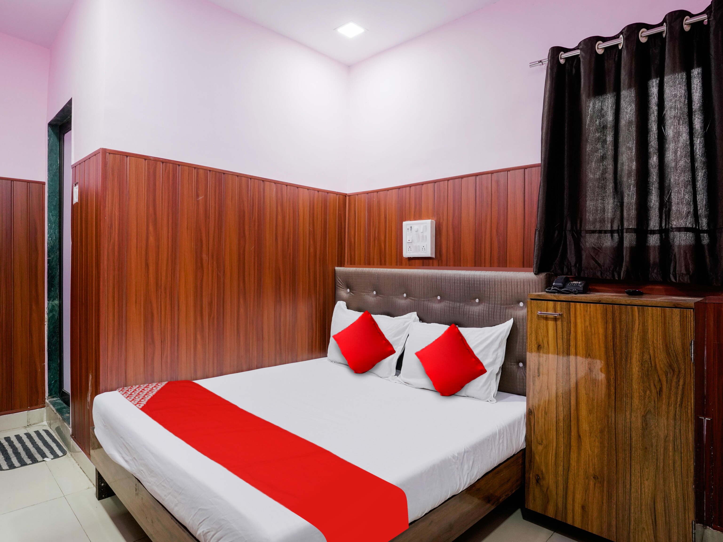 Collection O Chena Creek Godbandar Formerly Hotel Spotlight - Tap to explore photos