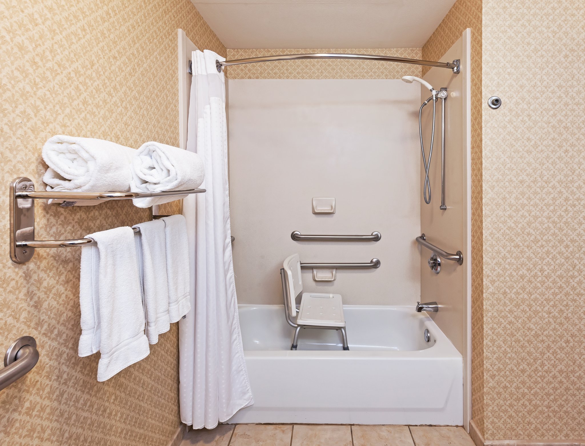 Holiday Inn Express Hotel & Suites Laredo-Event Center Area - Tap to explore photos