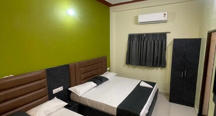 THE KASHI DHAM Room Type - Triplebed Room in banaras near station 