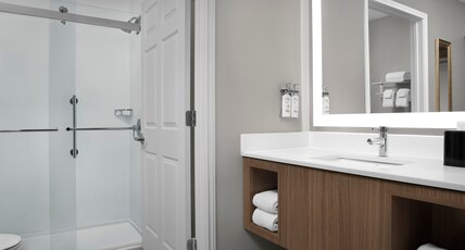 Staybridge Suites West Fort Worth Room Type - Studio Suite