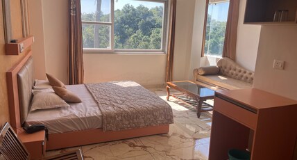 Mansuri Hotel and Restaurant Room Type - Luxury AC