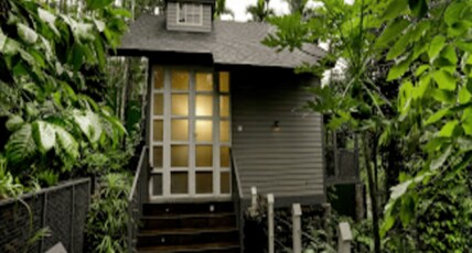 Iron Bridge Cove Room Type - West End Cottage