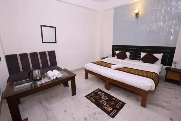 FabHotel GRG Bhawan - Tap to explore photos