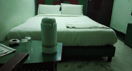 Hotel Green Palace Laxmi Nagar Room Type - Standard Room