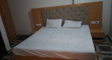 Hotel O Ayodhya Deluxe Room Type - Classic