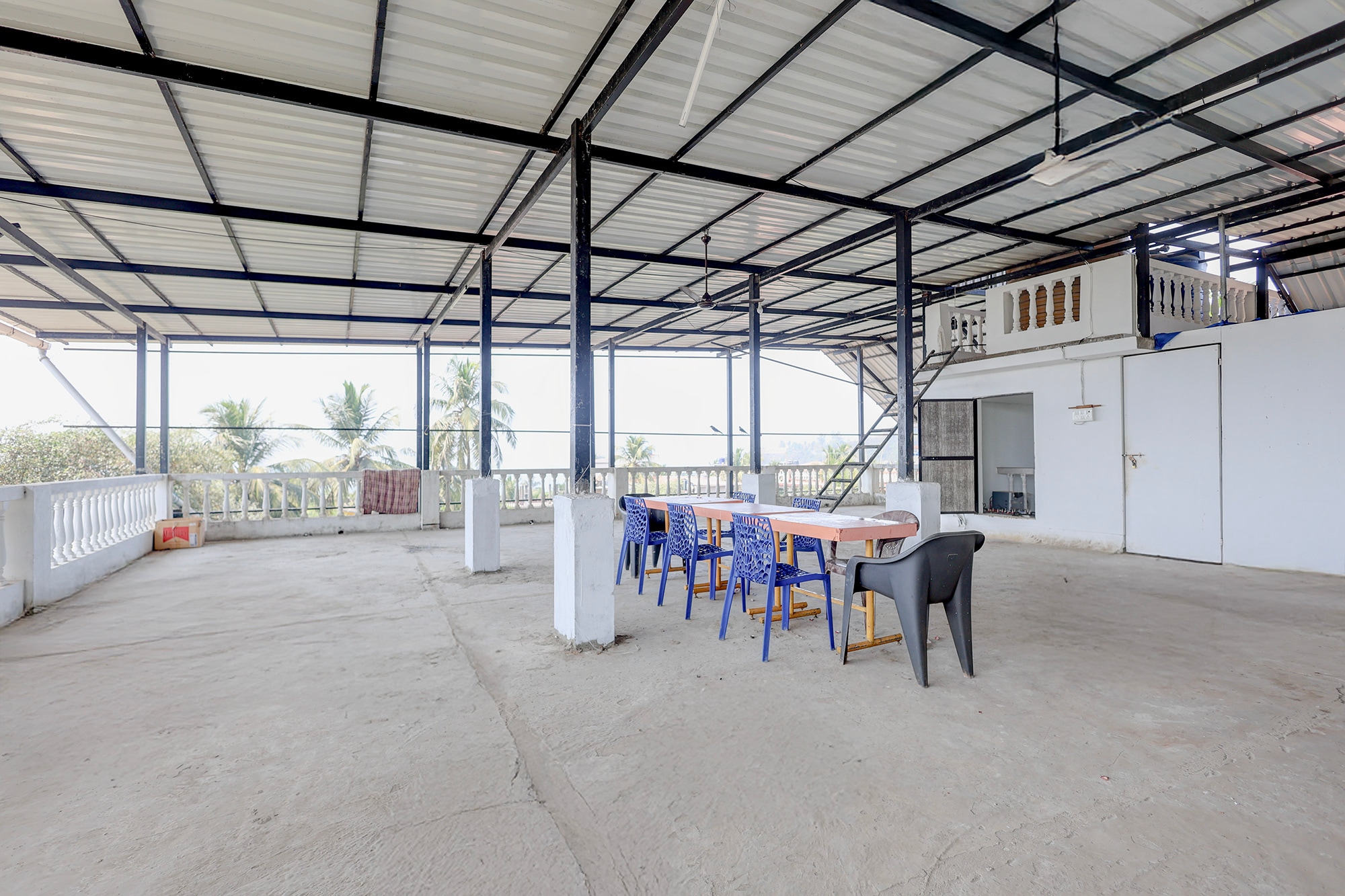 FabHotel Crystal Bay Baga - Tap to explore photos