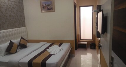 HOTEL V2V Room Type - Deluxe Room HOTEL V2V Room Type - Deluxe Room