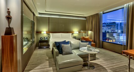 Hilton Sukhumvit Bangkok Room Type - KING JUNIOR SUITE