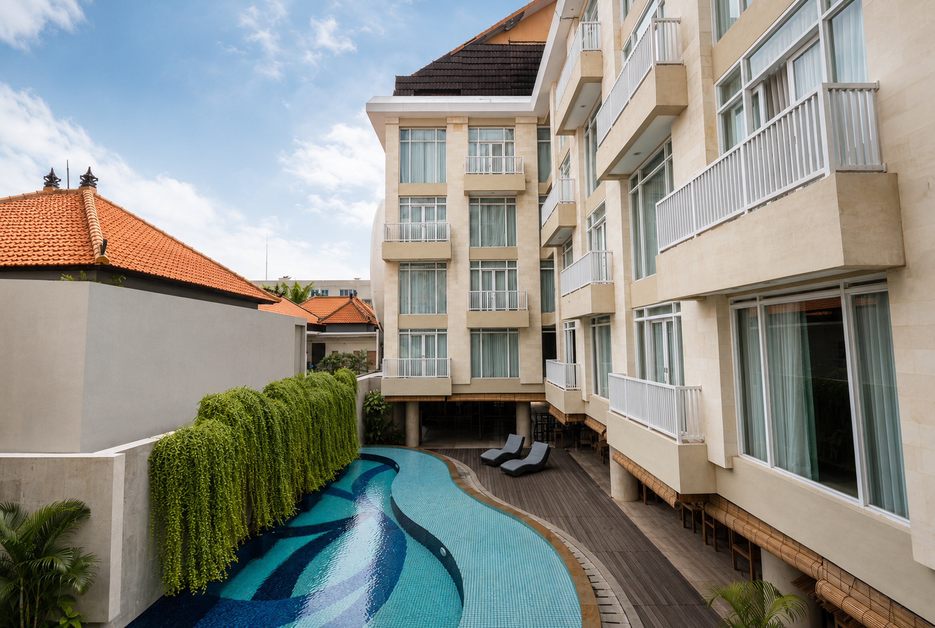 Bedrock Hotel Kuta - Tap to explore photos