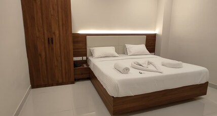 Gum Tree Room Type - Deluxe Ac Room