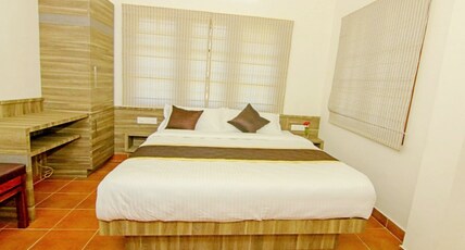 Dakshin Ghats Room Type - Suite Rooms (Private Balcony and Living Room. Extra Bath attached Double Occupancy Room)