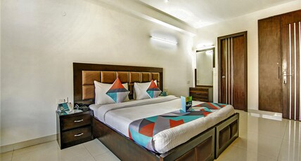 Via Hemkunt Residency - Nr Yatharth Super Speciality Hospital - Noida 110 Room Type - Premium Room