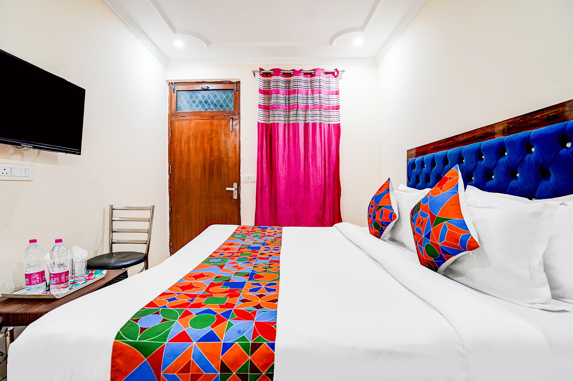 FabHotel Sehrawat - Tap to explore photos