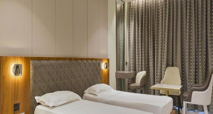 Hotel Airlink Room Type - Deluxe Room