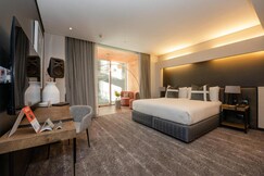 The Capital 15 on Orange Hotel & Spa