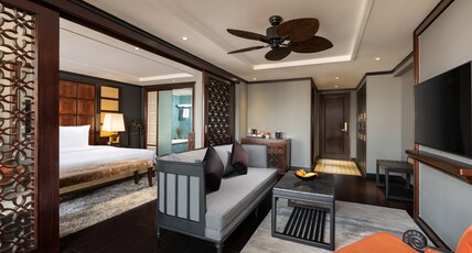 Hanoi Solis Hotel Room Type - Solis Suite with City View