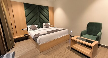 Nayyar Regency Stays | Amritsar Room Type - Deluxe Room