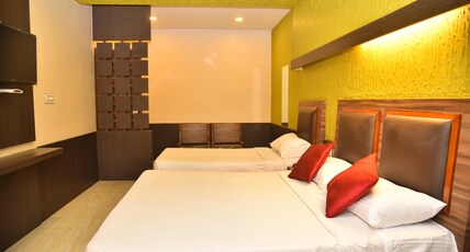 AAR ROYAL RESIDENCY Room Type - Deluxe Room