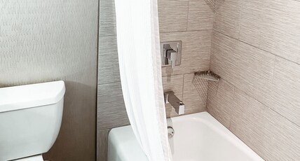Crowne Plaza Chicago SW - Burr Ridge Room Type - 2 Queen Beds Standard