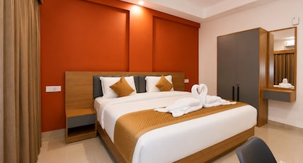 Nova Alhind Airport Hotel Room Type - Deluxe Room with Airport View Nova Alhind Airport Hotel Room Type - Deluxe Room with Airport View