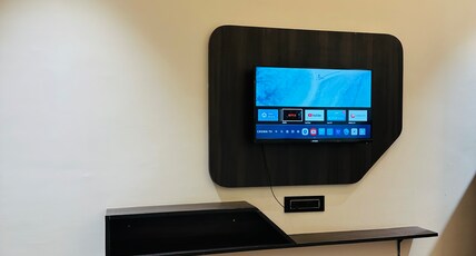 Hotel Presidency Room Type - Deluxe King Room - 3 Bed