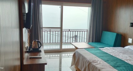 Milan Home Stay Room Type - Premium Room