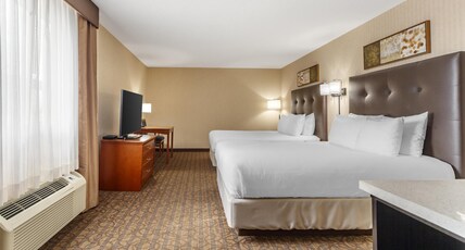 Best Western Cold Lake Inn Room Type - 2 Queen Beds, Non-Smoking, Larger Room, Microwave And Refrigerator