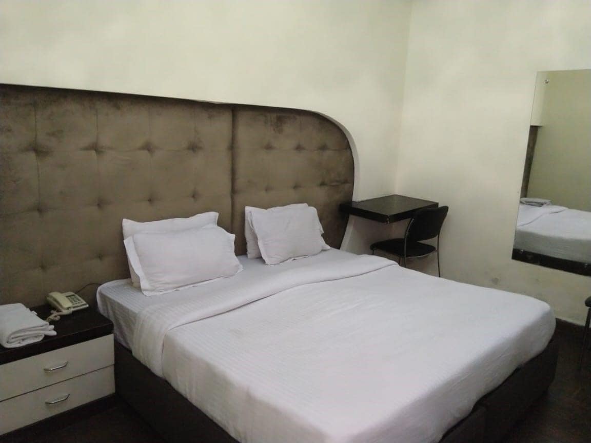 Downtown Suites - Tap to explore photos